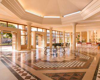Kalimera Kriti Hotel & Village Resort - Sisi - Recepción