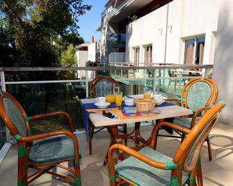Appart'hôtel Odalys Olympe - Antibes - Balcony
