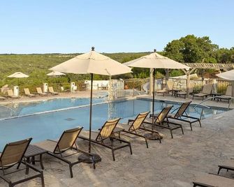 Guadalupe River Valley Modern 3 Bed, 2 Bath - Kid Friendly-Pools-Slides - Hunt - Pool
