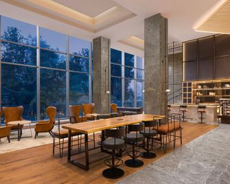 Four Points by Sheraton Amritsar, Mall Road - אמריצר - לובי