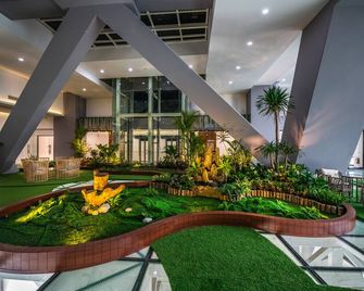 Olympia City Hotel by Dara - Nom Pen - Lobby