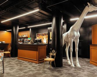 The Aries Hotel - ויצ'נזה - בר