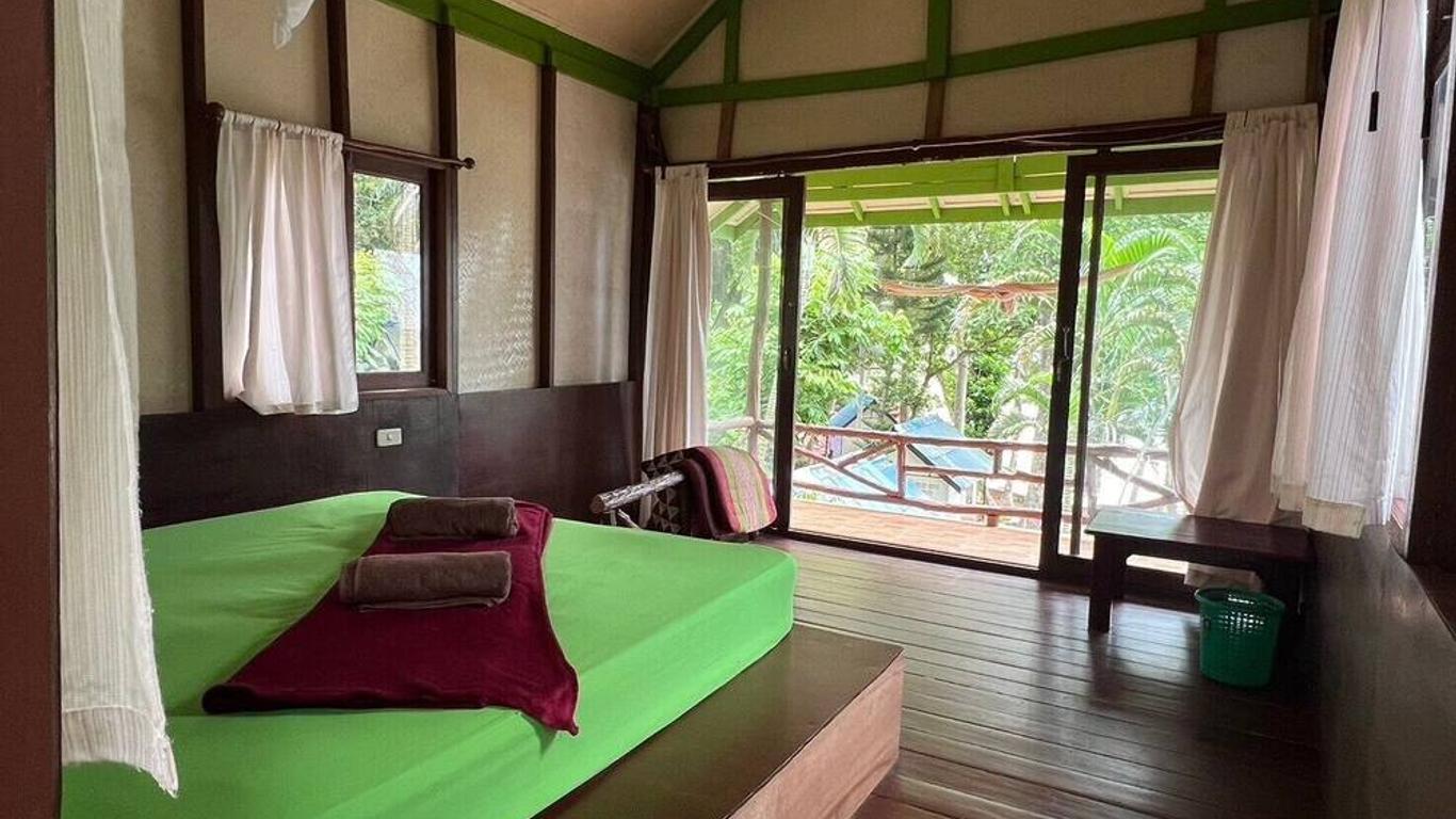 Smile Bungalow Bottle Beach