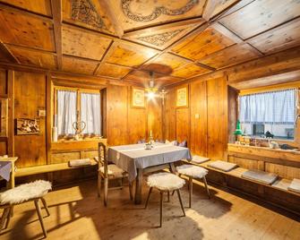 Oberegghof Ferienwohnung Laugen - Riffiano - Dining room