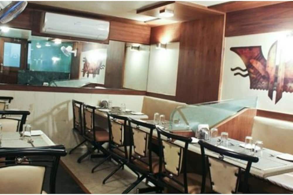 هوتل أرما كورت - مومباي - مطعم