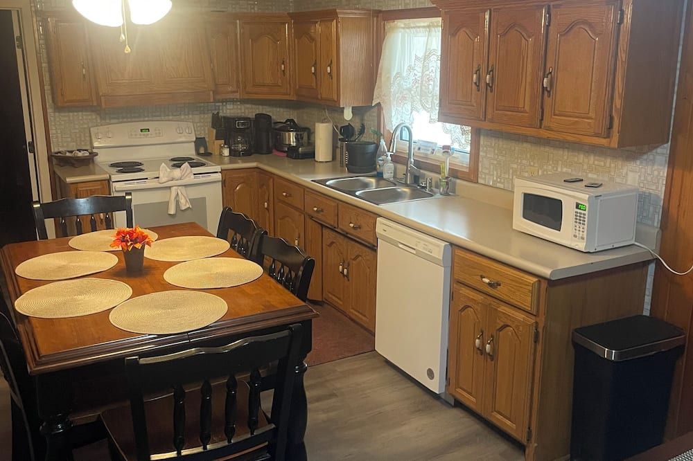 Cozy Home on Historic Route 66 Right Outside of Fort Leonard Wood