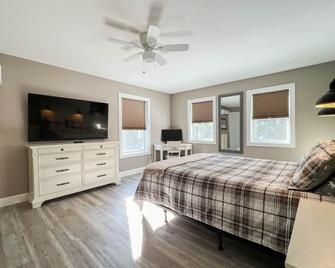 Bridgton Bungalow | Brand New, Central & Spacious - Bridgton - Bedroom