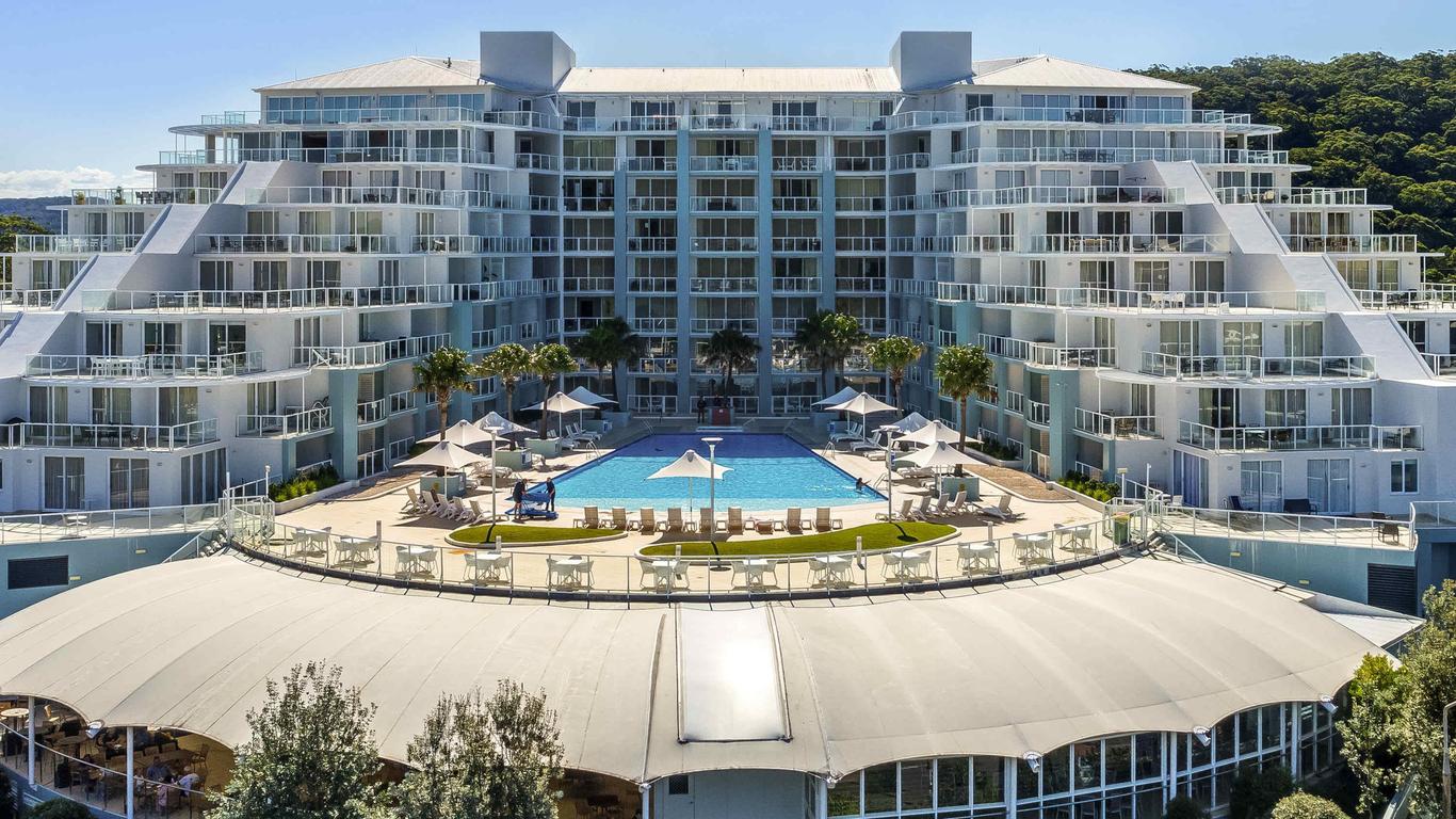 مانترا إيتالونج بيتش