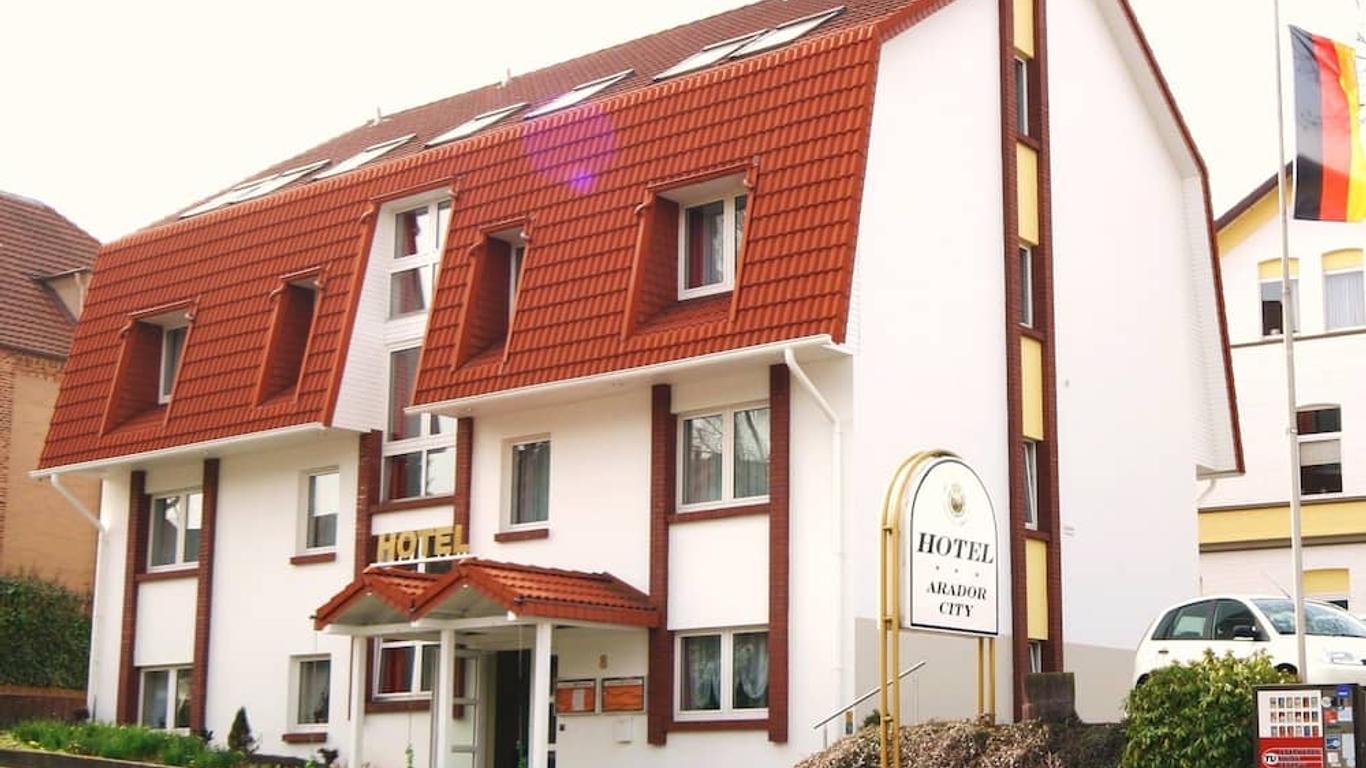 Arador City Hotel