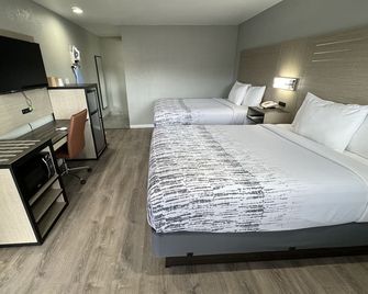 Copper Manor Motel - Silver City - Bedroom