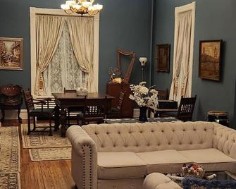 Oaklawn Inn - Menomonie - Huiskamer