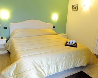Residence Les Amis - Castel di Sangro - Schlafzimmer
