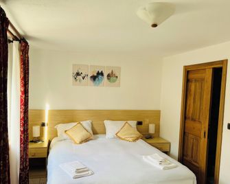 Affittacamere Buenavista Guest House - Ayas - Camera da letto