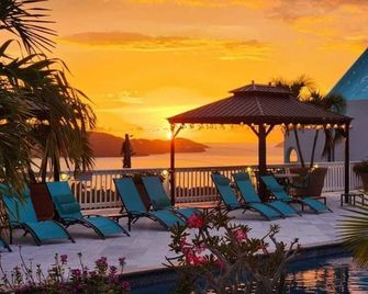 Flamboyan on the Bay Resort & Villas - Saint Thomas - Innenhof