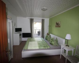 Armarova Ihre Ferienpension - Cuxhaven - Bedroom