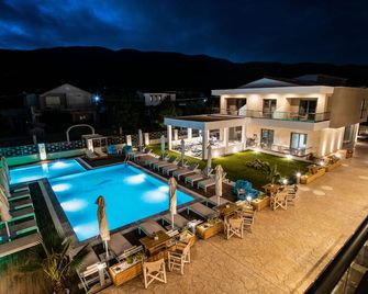 Lagaria Hotel Asprovalta - Asprovalta - Zwembad