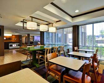 Fairfield Inn & Suites Dallas Medical/Market Center - Dallas - Restoran