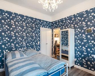 Studio zur »Alten Schmiede« - Laage - Camera da letto