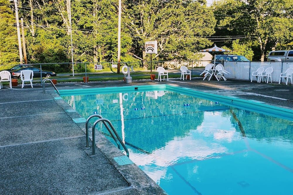 Red Ranch Inn - Catskill - Piscina