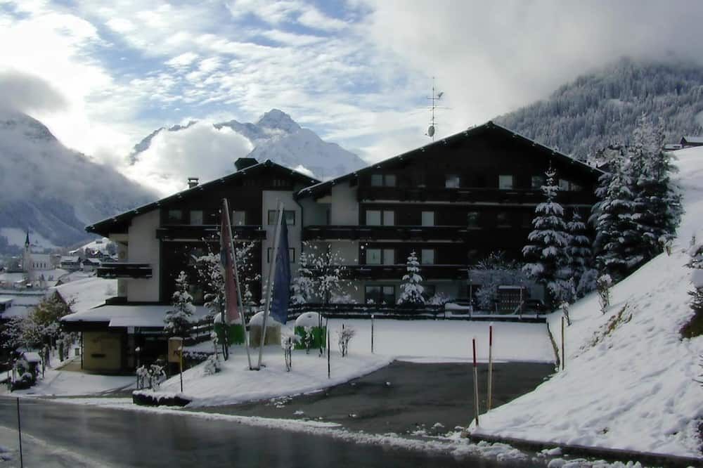 Suitehotel Kleinwalsertal - Hirschegg - בניין