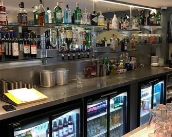 Rose and Crown - Goodwick - Bar