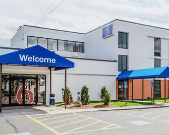 Motel 6 Brockton, MA - Brockton - Gebouw