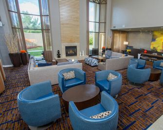 Courtyard by Marriott Boston Raynham - Raynham - Lounge