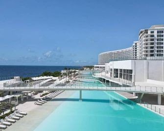Ava Resort Cancun - 坎昆 - 游泳池