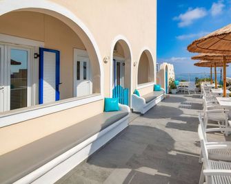 Alizea Villas & Suites - Thera - Balkon