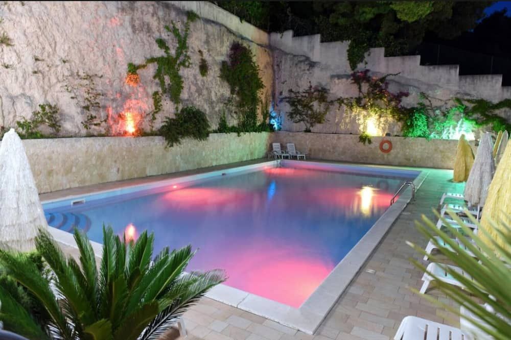 Hotel Timiama - פצ'יסי - בריכה