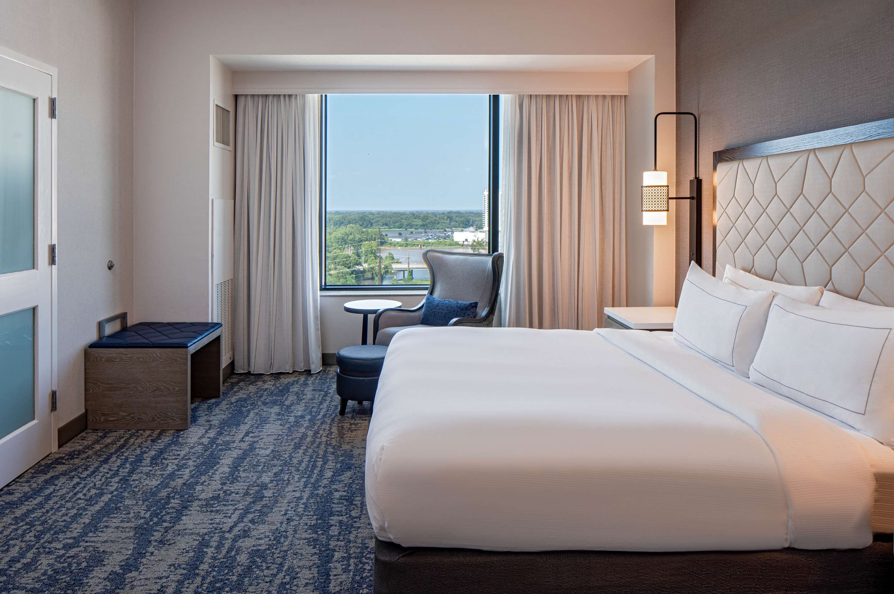 Bedroom view of Hilton Shreveport