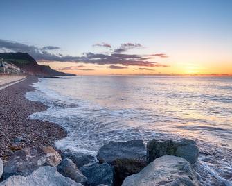 The Belmont Hotel - Sidmouth - Beach