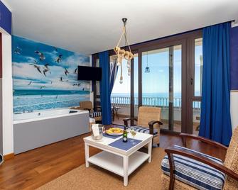 Hotel Kalura - Cefalù - Living room