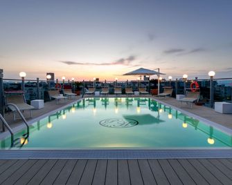 Hotel President - Rimini - Pool