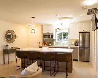 90 San Luis Street Unit D - Avila Beach - Kitchen