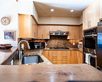 2bd Fairway Nine Golf Condo + Free Resort Amenities - Sun Valley - Cocina