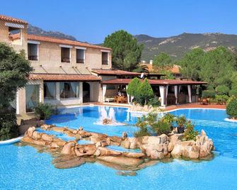 Colonna Hotel Du Golf - Marina di portisco