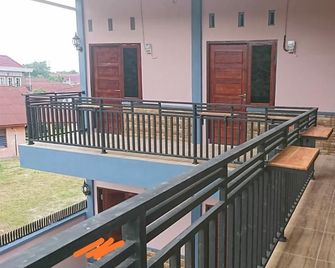 Katamso Homestay Sudirman - Pekanbaru - Balcony