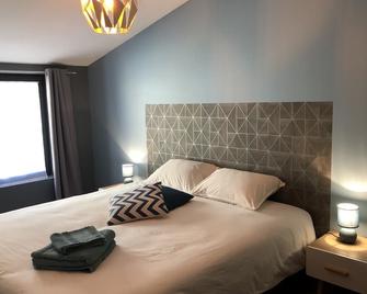 Privileged view of the LoirebrChalonnes sur Loire - Chalonnes-sur-Loire - Chambre