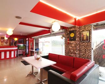 OYO 23635 Sher E Bengal - Durgapur - Front desk