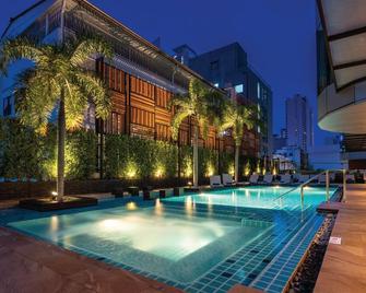Solitaire Bangkok Sukhumvit 11 - Bangkok - Pool