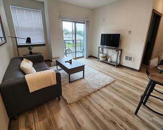 1-bedroom Apt. 304 w/ free parking - New Building - South Hill - Living room