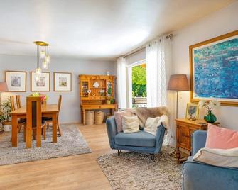 Villa Tourtour by Villa Plus - Tourtour - Sala de estar