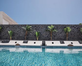 Kýma Perissa - Perissa - Zwembad