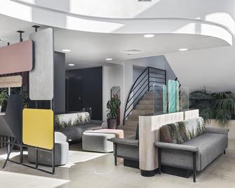 B&B HOTEL Lyon Centre Part-Dieu Gambetta - ליון - לובי