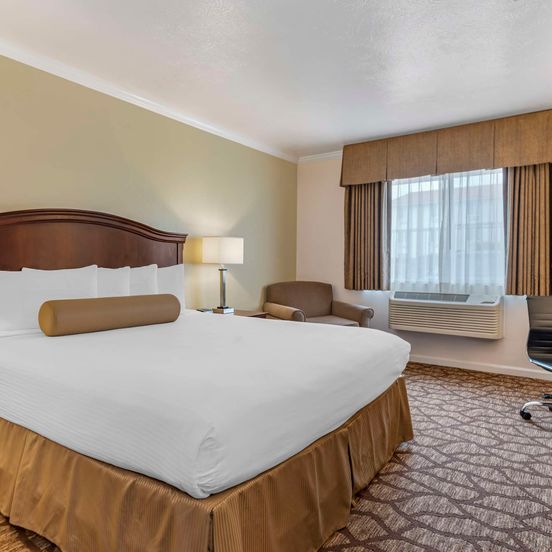 Bedroom view of Best Western Salinas Monterey Hotel