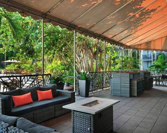DoubleTree by Hilton Palm Beach Gardens - Palm Beach Gardens - Patio