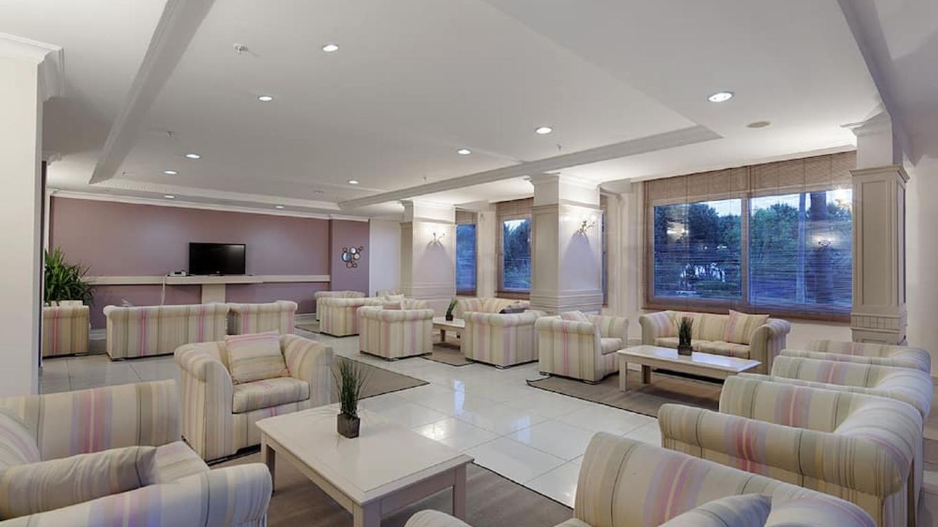 Club Turtas Beach Hotel