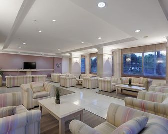 Club Turtas Beach Hotel - Alanya - Lounge