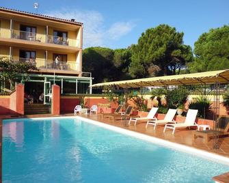 Hotel Cyrnea - Calvi - Pool